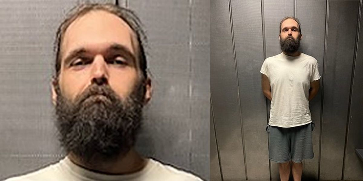 4chan troll arrested and weapons taken from his mother's home for