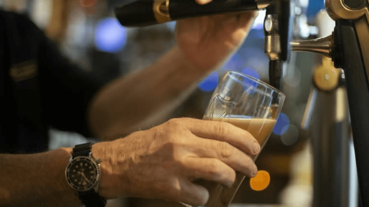 Alcohol should have cancer warning label: U.S. surgeon general