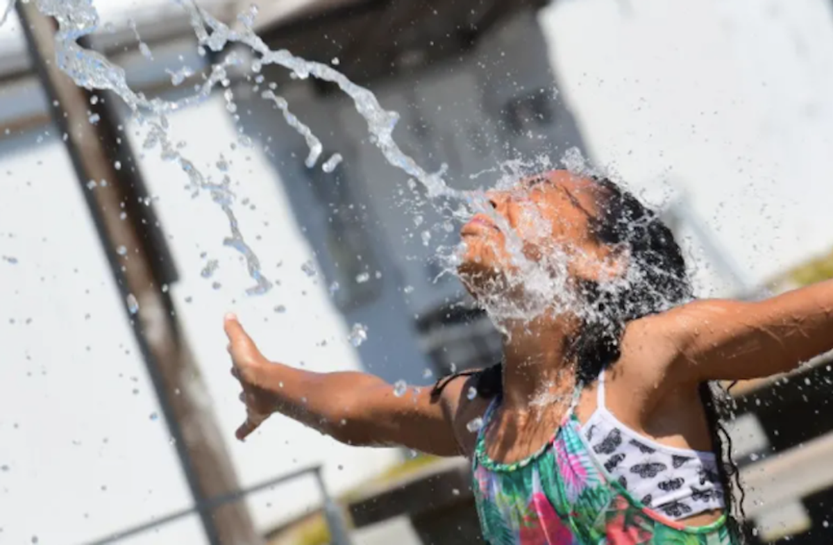 Scores dead as record-breaking heat wave grips Canada, US