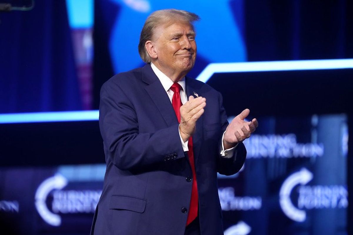 Trump is considering new names to 'shake up' FBI: CNN anchor
