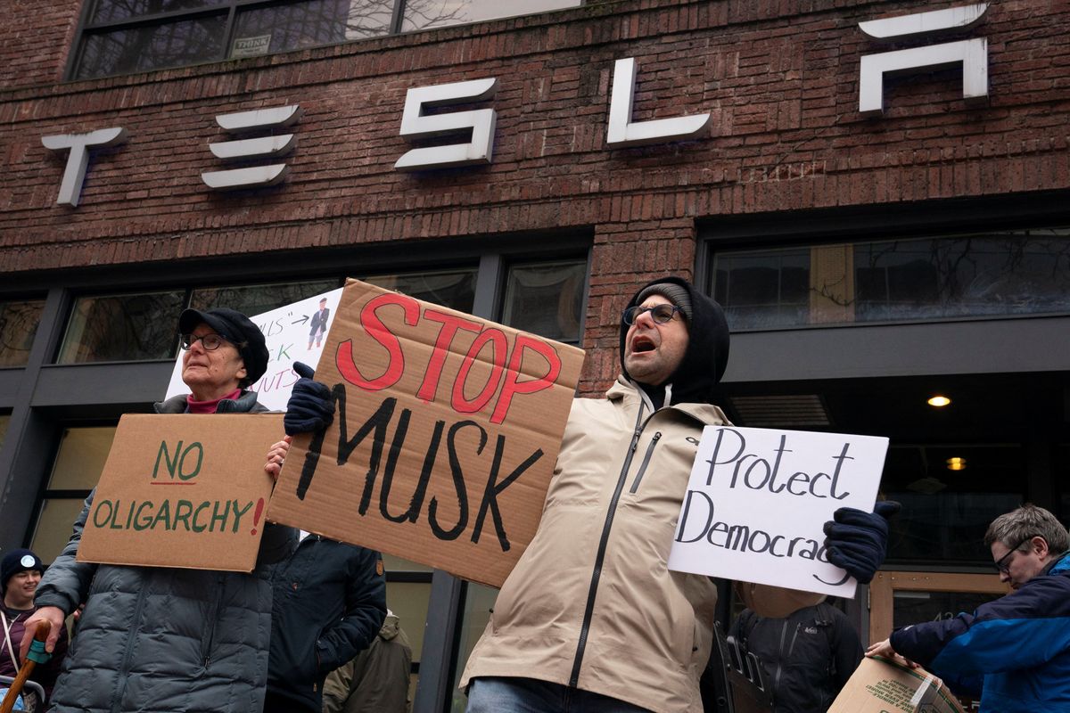 'Thoroughly disgusted' state lawmakers refuse to help Elon Musk sell Teslas