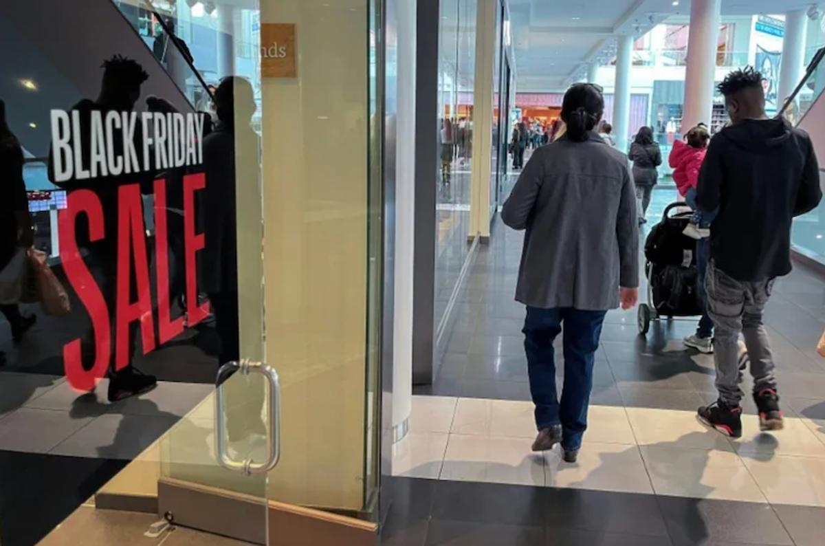 U.S. economic uncertainty means bigger 'Black Friday' discounts