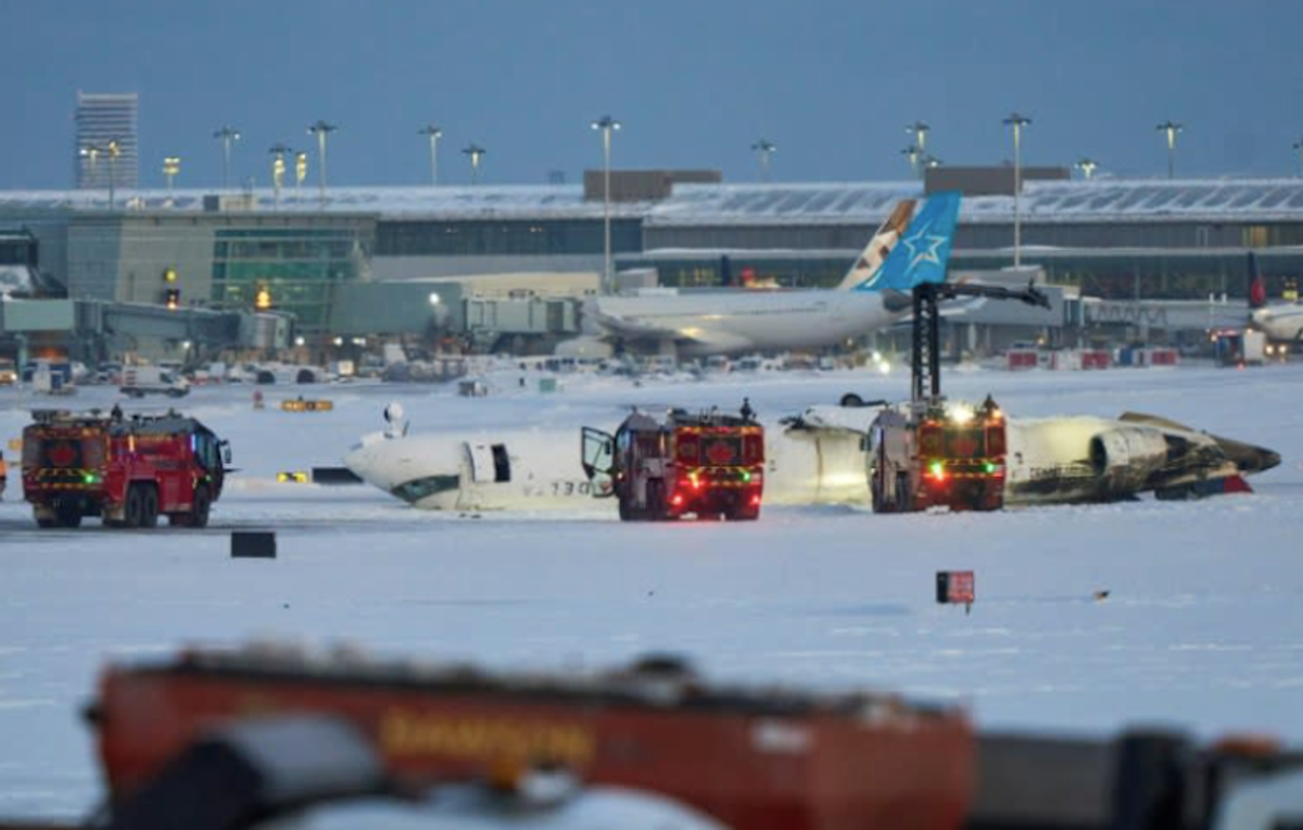 Delta offers $30,000 each to Toronto plane crash passengers