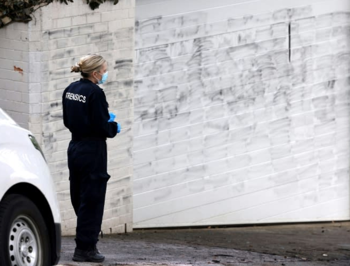 Vandals paint anti-Israel graffiti, burn car in Sydney