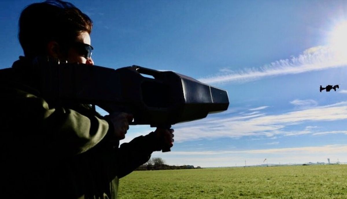 Tests expose worrying flaws in France’s anti-drone system for 2024 Olympics