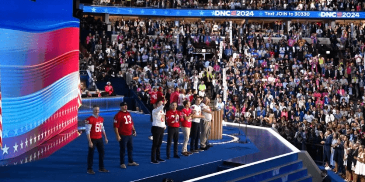 Democrat Had Rally Democrats pull out all the stops to rally young voters in Chicago - Raw ...