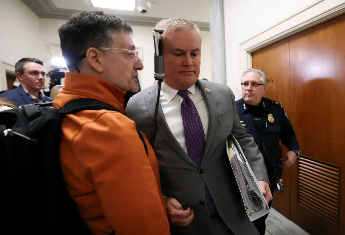 Comer press conference derailed by heckler as GOP ramps up contempt threat against Clinton