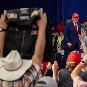 Trump rally scrapped as GOP candidates agonize over being seen with him: report