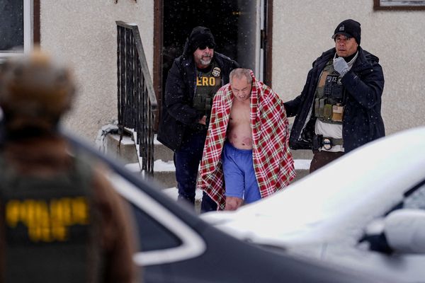 US citizen dragged in underwear out into freezing cold mistaken by ICE for man in prison