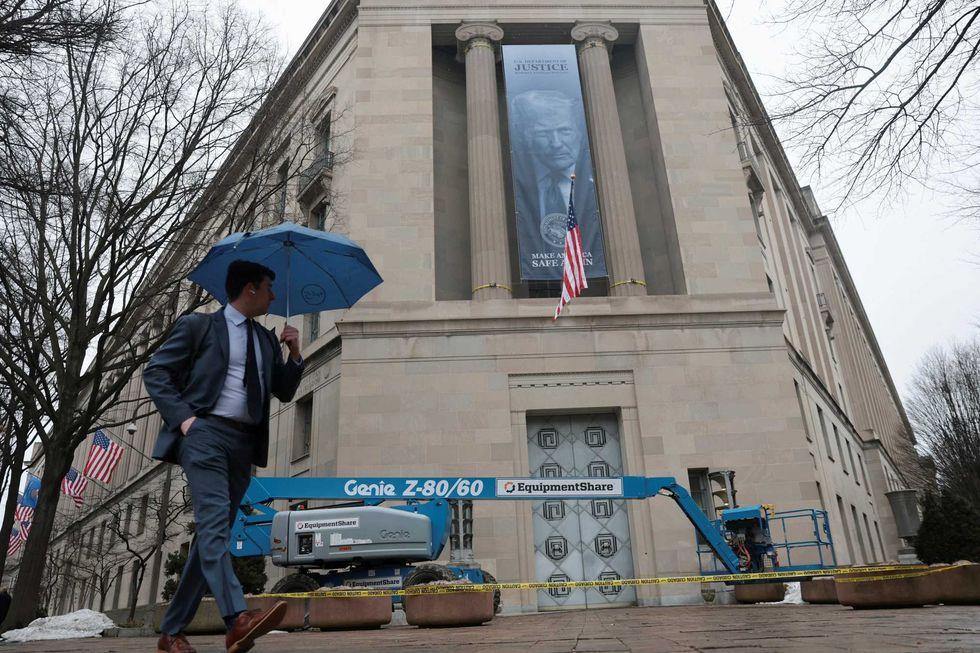 Trump lawyer astonishes admitting court orders flouted 75 times: 'Everybody is on notice'