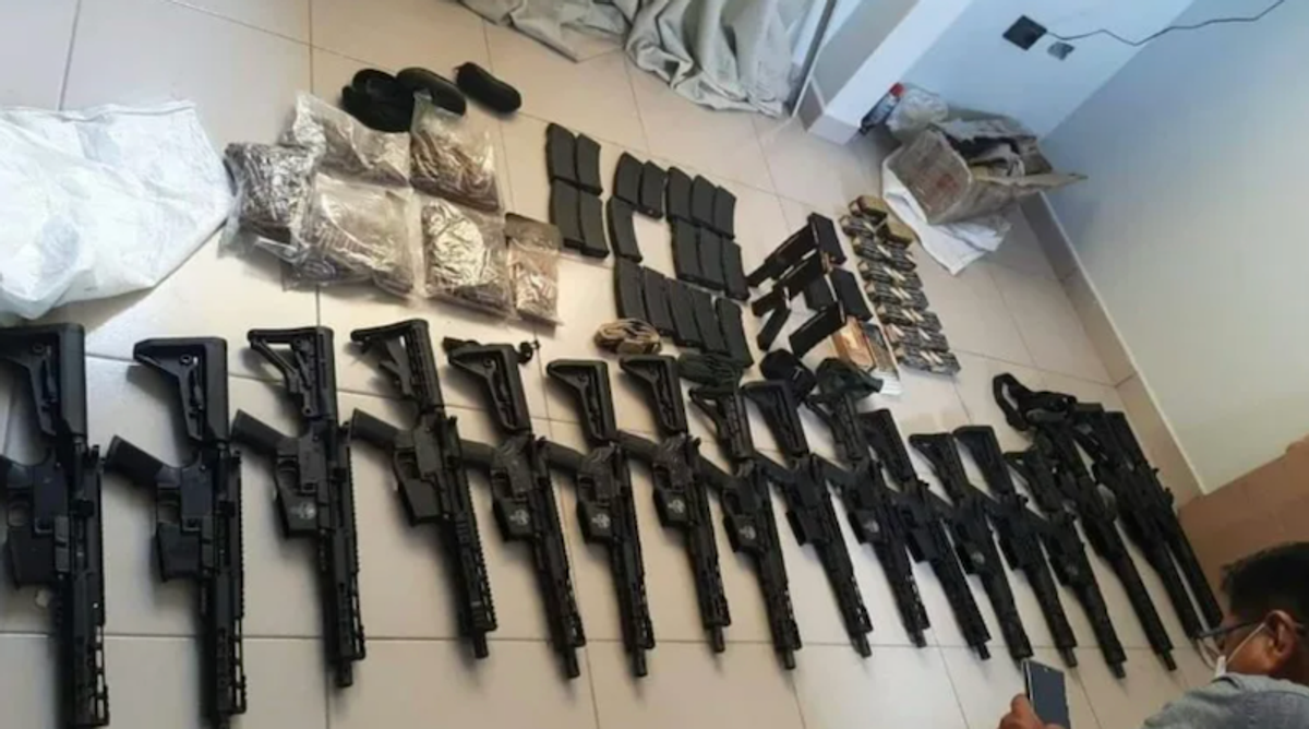Bolivia says huge manhunt closing in on accused drug lord