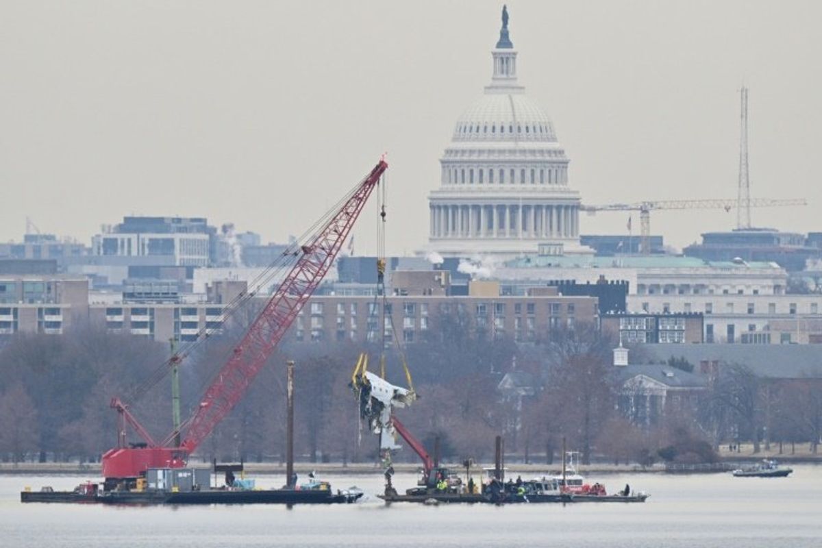 Salvage crews recover part of plane in fatal Washington crash