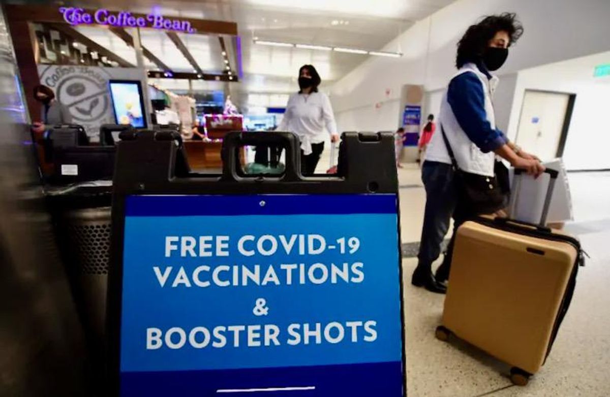 Millions travel across US as airlines cancel flights over Covid