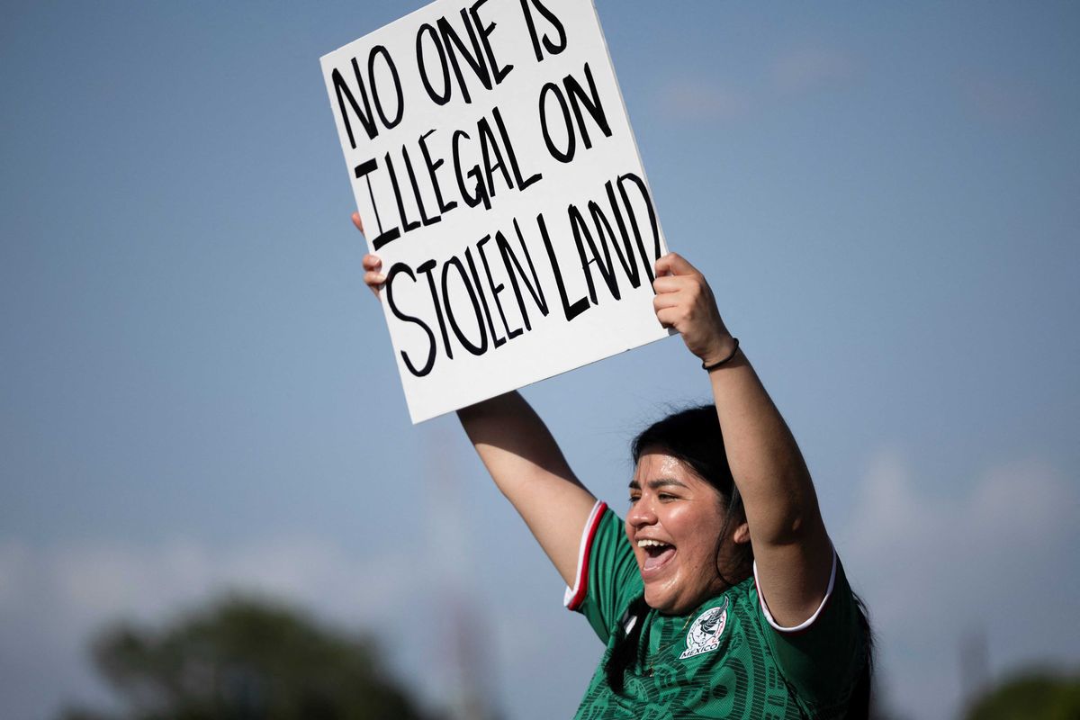 Damning report finds 'no evidence' Trump’s ICE raids help American workers