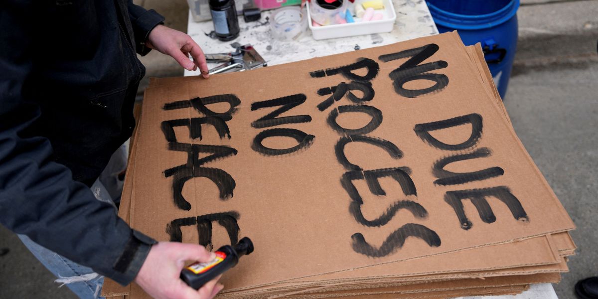 Judge indicted on allegations of helping undocumented immigrant evade feds: report