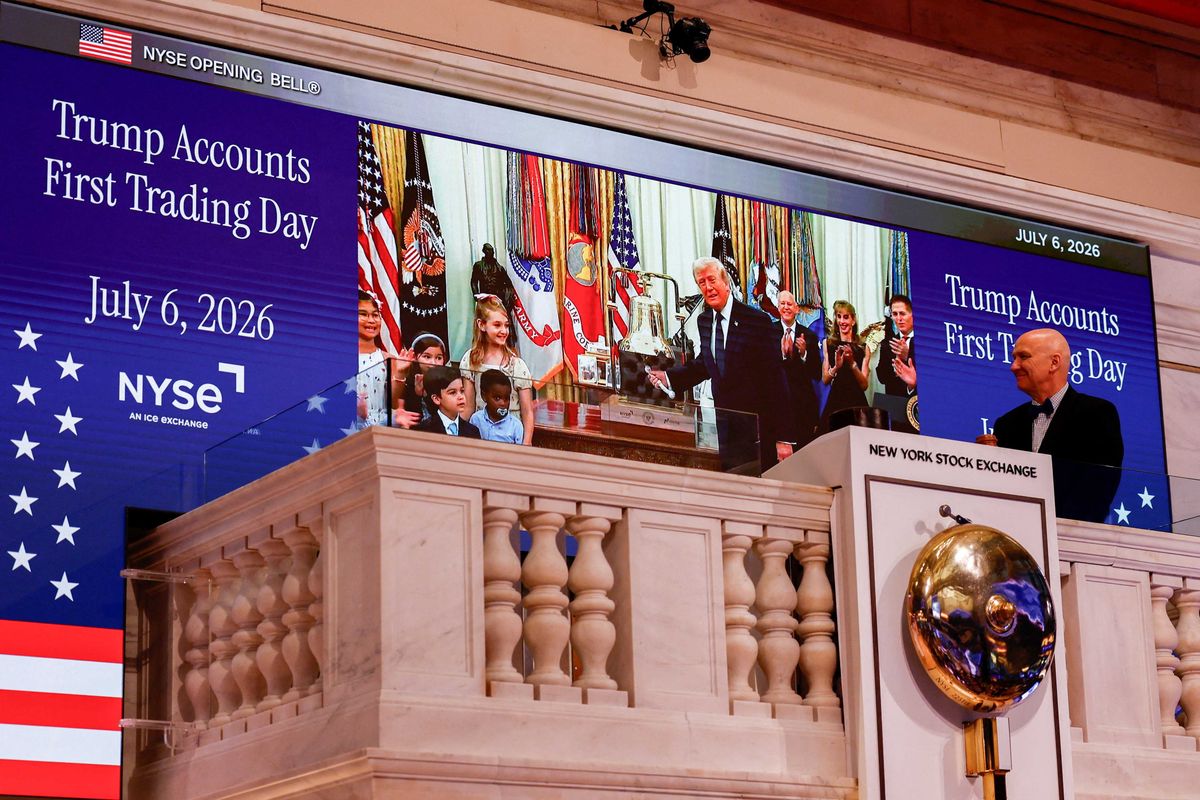 Bored and sleepy children joined the Oval Office for the launch of 'Trump Accounts'