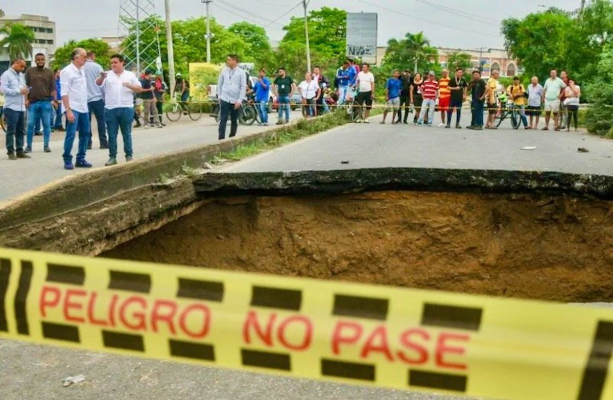 Four dead in Colombian bridge collapse