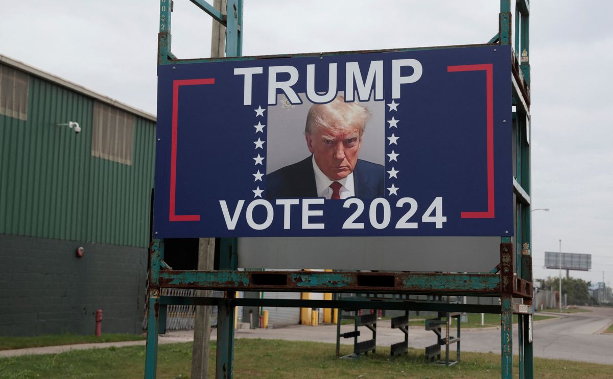 'Crazy or dumb': Trump uses economic speech to resurface personal grievances