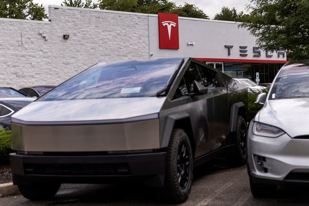 Detroit suburb revolts as Tesla dumps Cybertrucks in mall parking lot