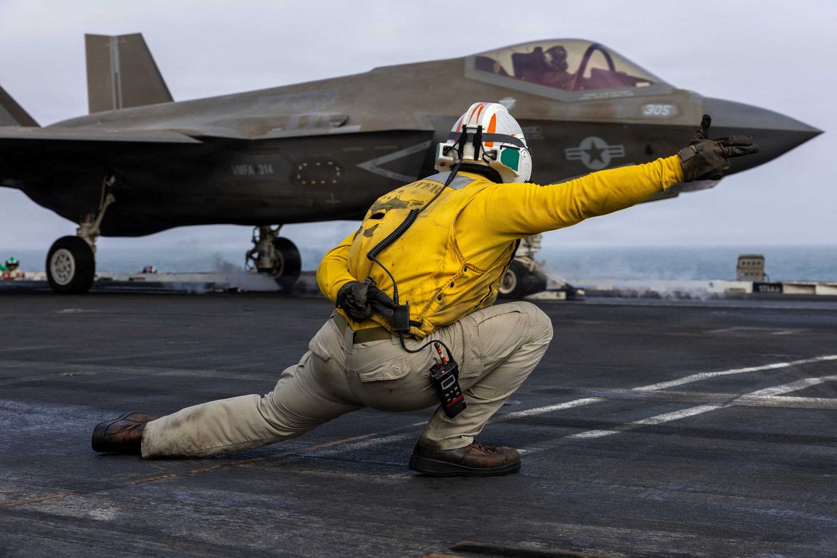 Sailor who jumped off the USS Abraham Lincoln says superiors ignored his pleas