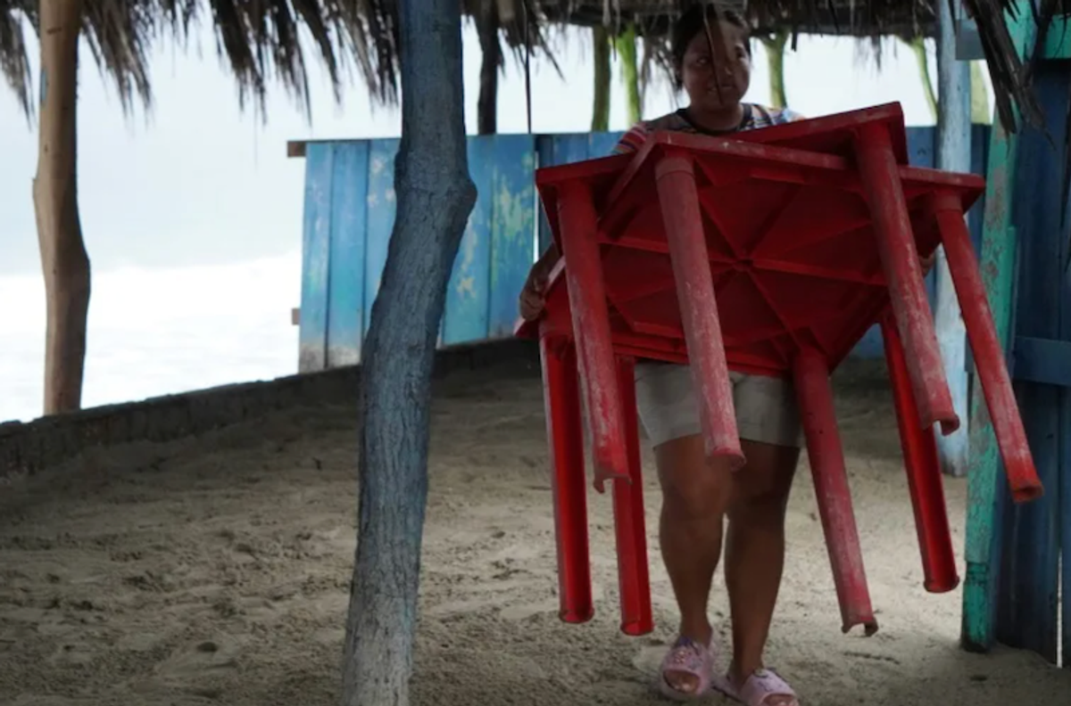 Major Hurricane John hits Mexico's Pacific coast