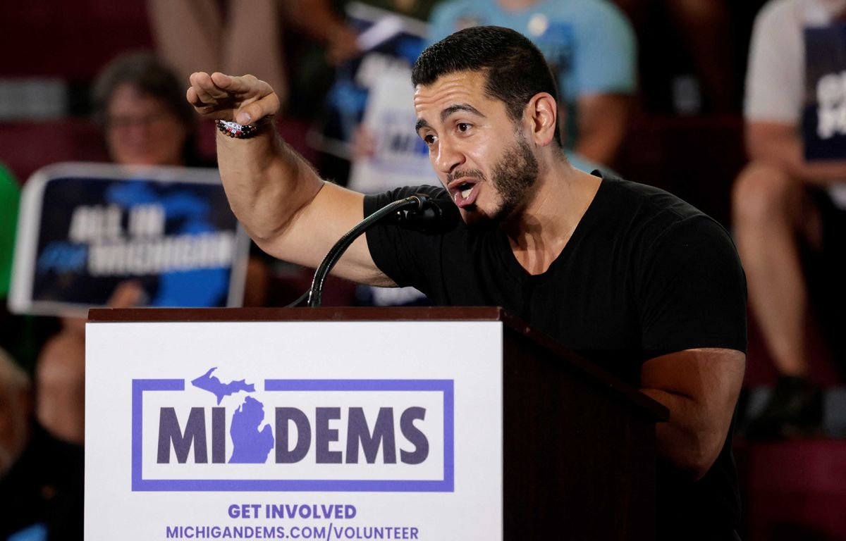 'Thirst traps' with bare biceps and unbuttoned shirts set to juice midterms: report