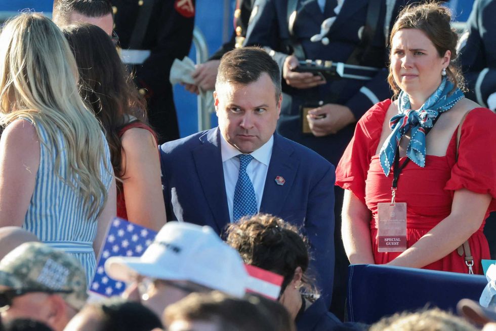 Analyst flags Trump's midterm elections threat that has alarms ringing 'off the dial'