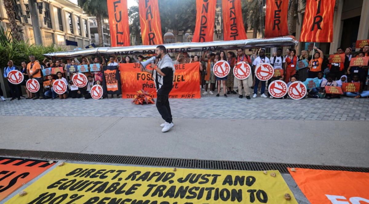 UAE to try again for climate deal after fury on fossil fuels