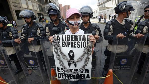 181 reporters beaten, arrested or robbed as Venezuela protests continue