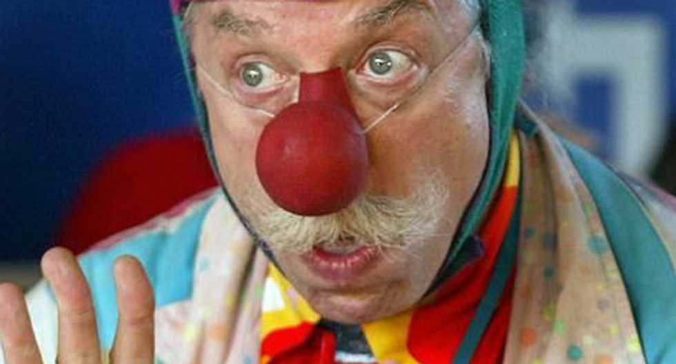 Inspirational doctor Hunter 'Patch' Adams brings humor therapy to Peruvian cancer patients