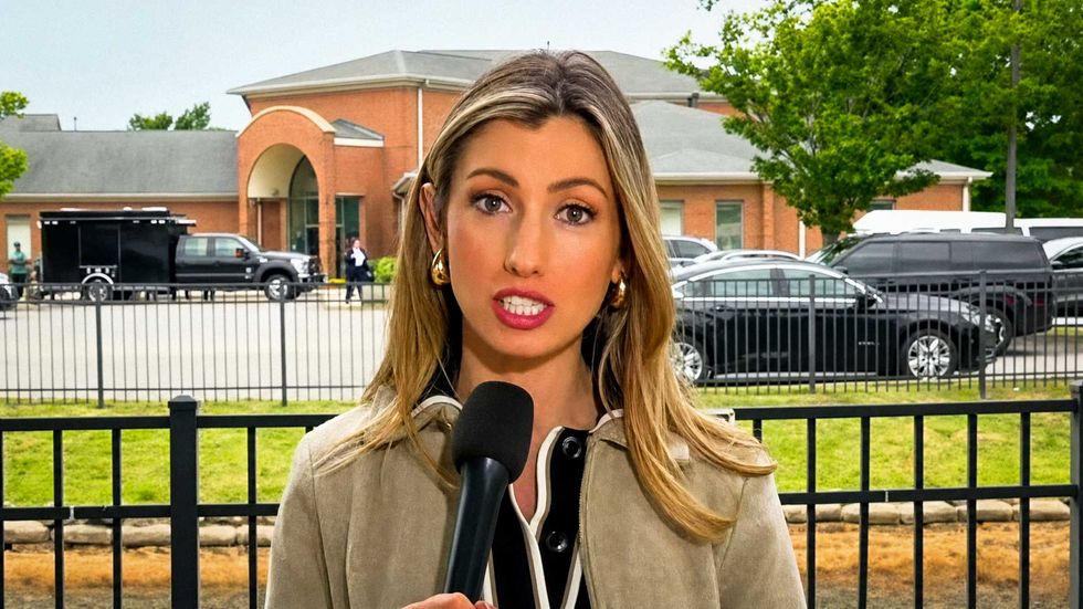 Questions swirl as Fox News reporter arrives just in time for secret FBI raid on key Dem
