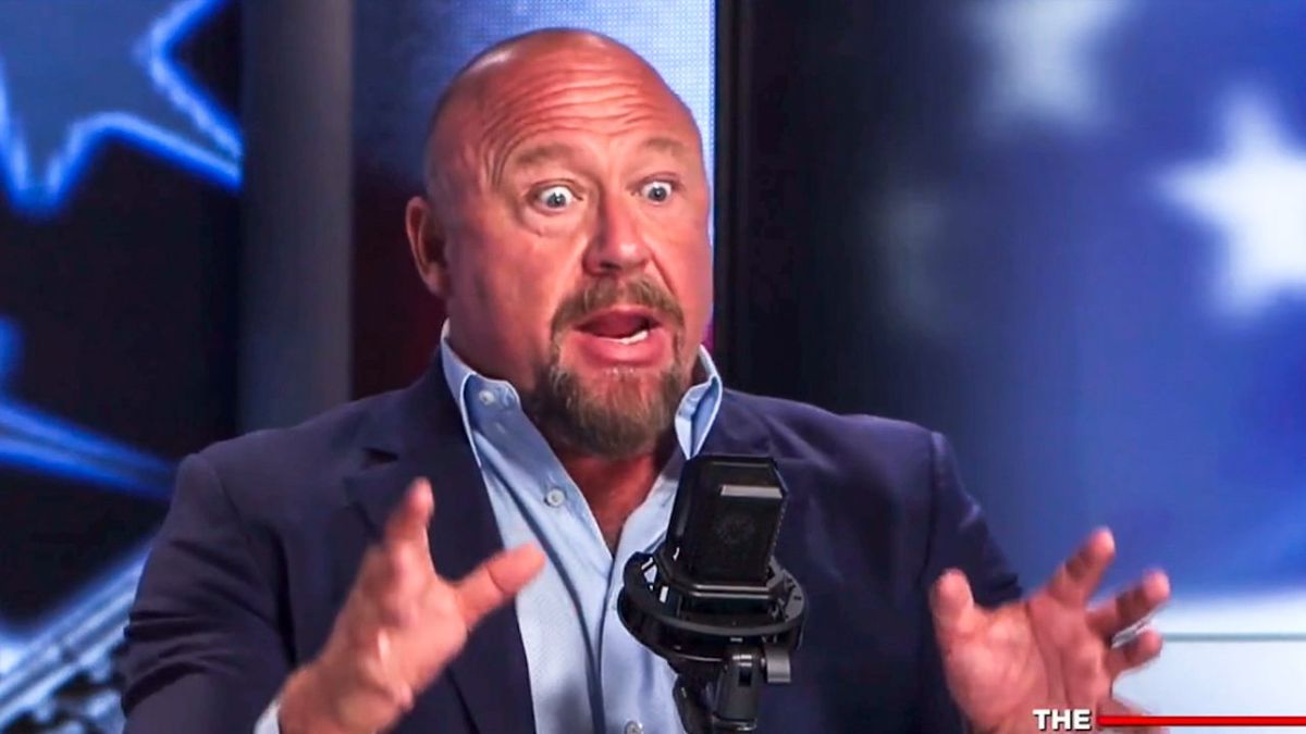 Alex Jones: Trump 'sources at the very top' planning to impeach Obama 'retroactively'