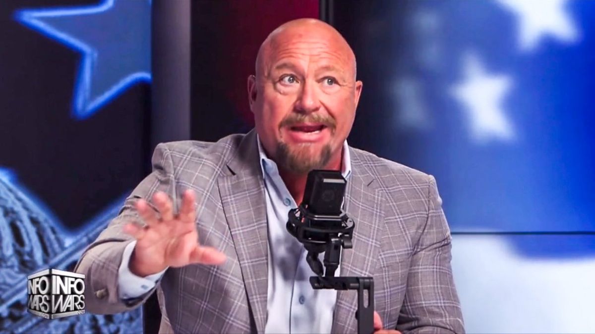 'Sounds like he's drunk': Alex Jones sounds alarm over 'signs of Trump declining'