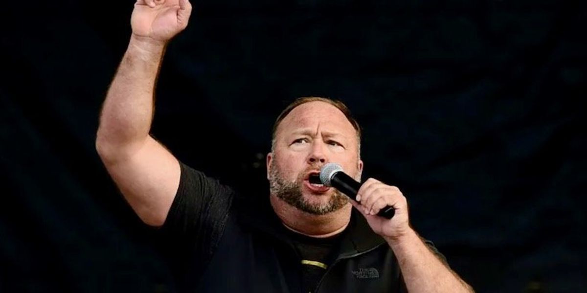 www.rawstory.com