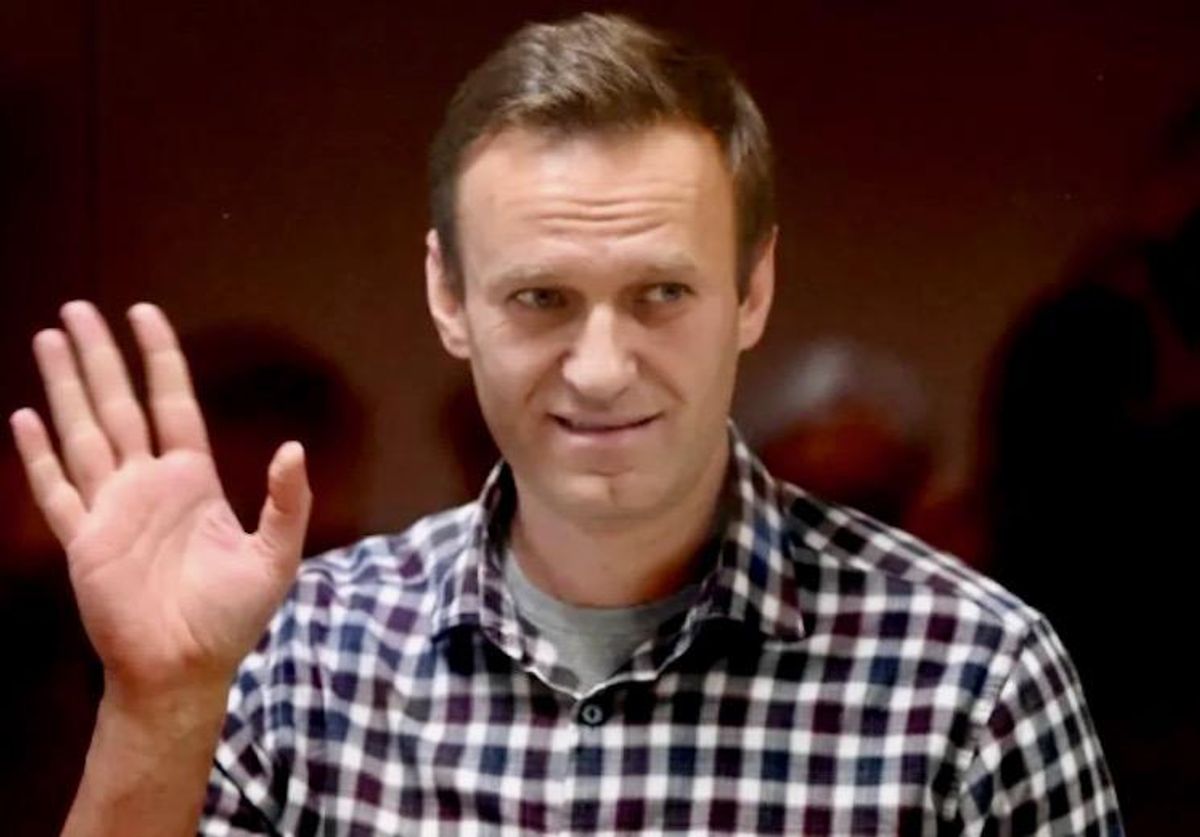 Russian court finds Kremlin critic Alexei Navalny guilty of embezzlement
