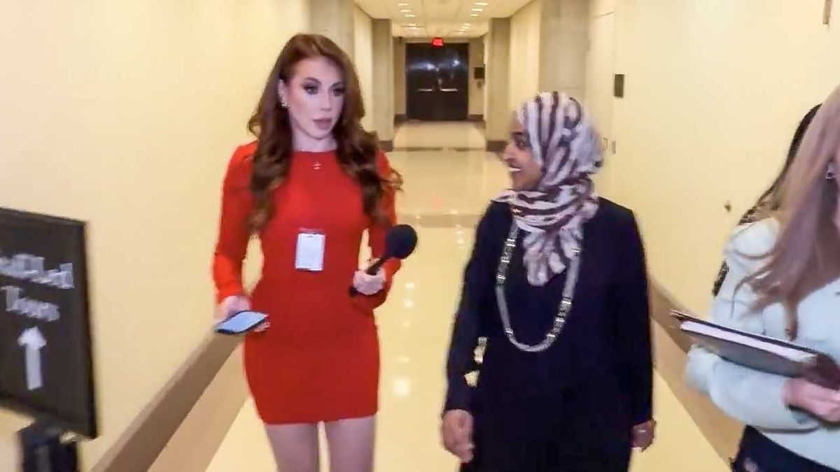 Dem laughs in the face of Lindell TV reporter: 'Embarrassing yourself'