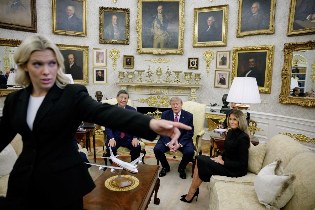 'Chaos' as MAGA reporters shoved by Chinese press while Trump calls them 'friendliest'