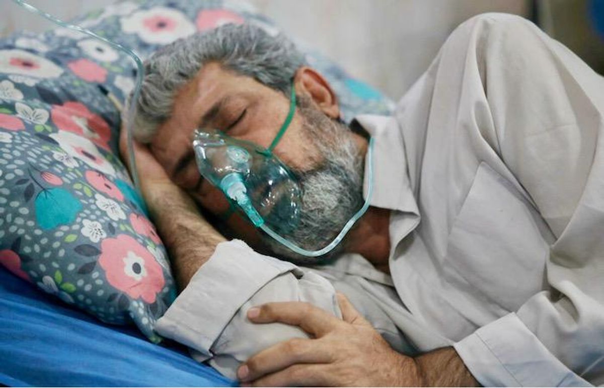 Sandstorm brings Iraq to standstill, grounds flights