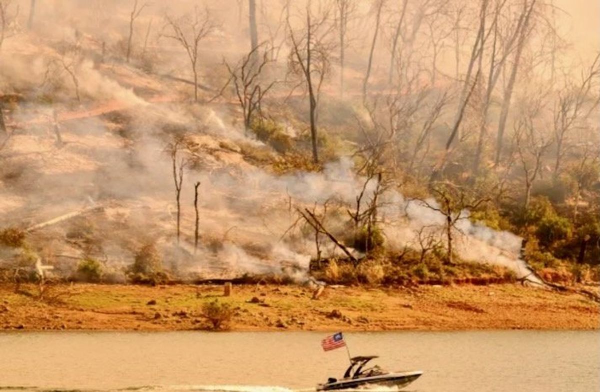 Thousands told to flee raging California wildfire