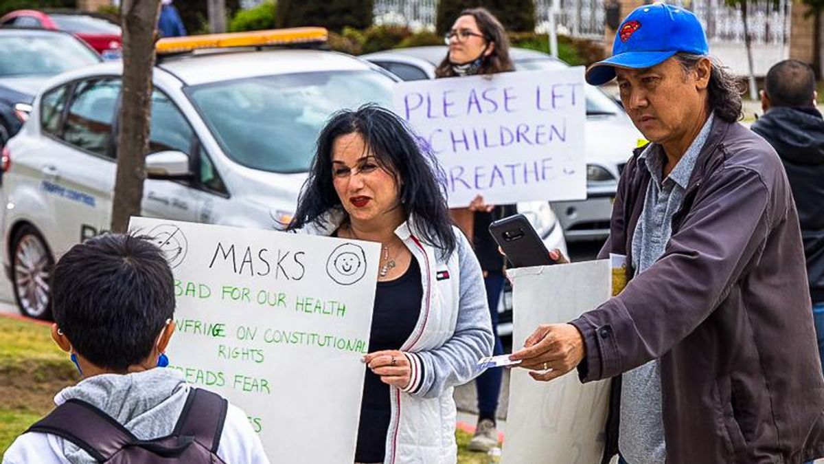 Anti-maskers harass elementary school after claiming kids can't wear masks without 'medical license'