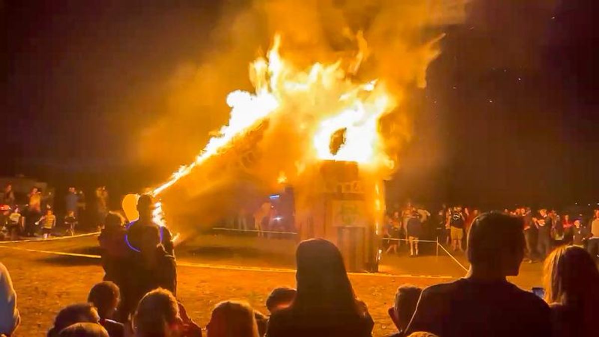 'Medical tyranny': Utah ex-cop narrates video of giant vaccine needle burning in effigy