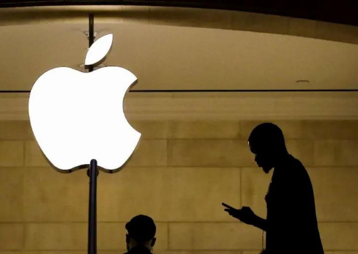 Workers at New York Apple store launch union campaign