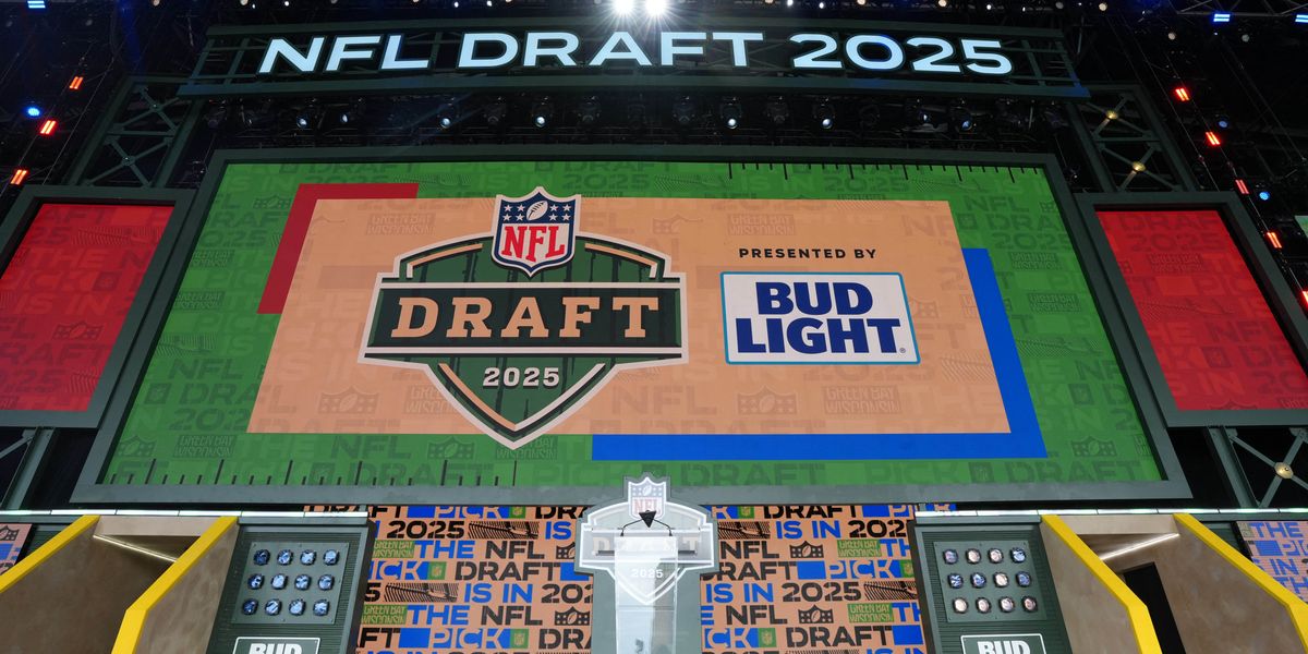 'Are they stupid?' Trump rages after prominent QB snubbed in NFL draft