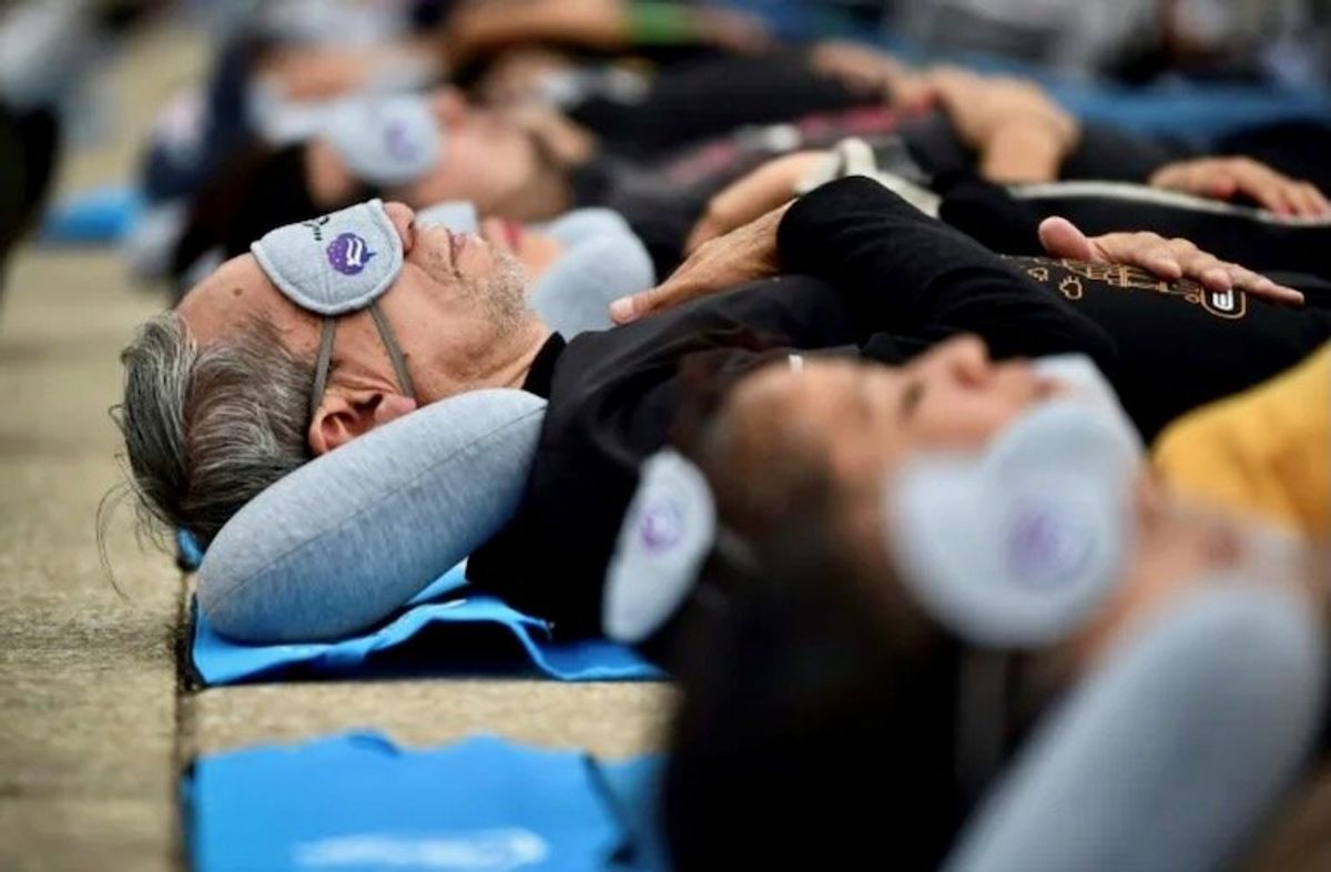 Collective siesta in Mexico City aims to promote the right to sleep
