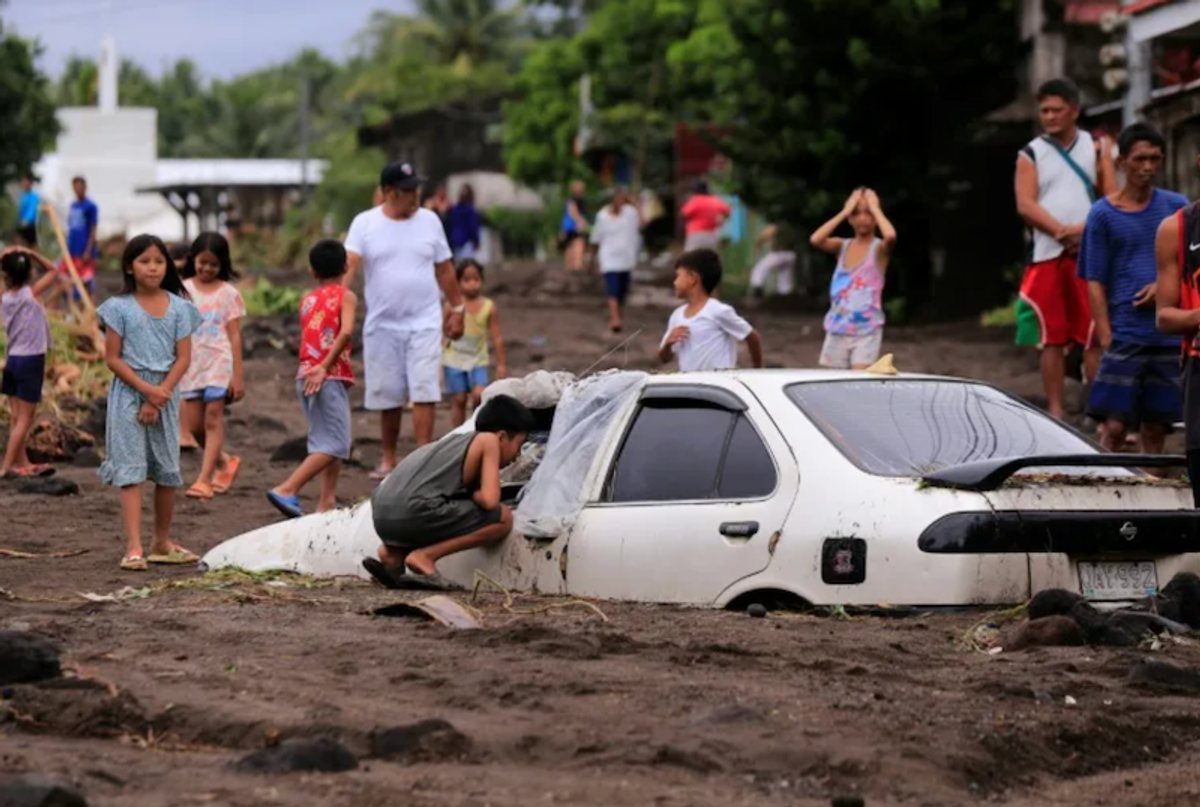 Seven dead, thousands evacuated as tropical storm batters Philippines