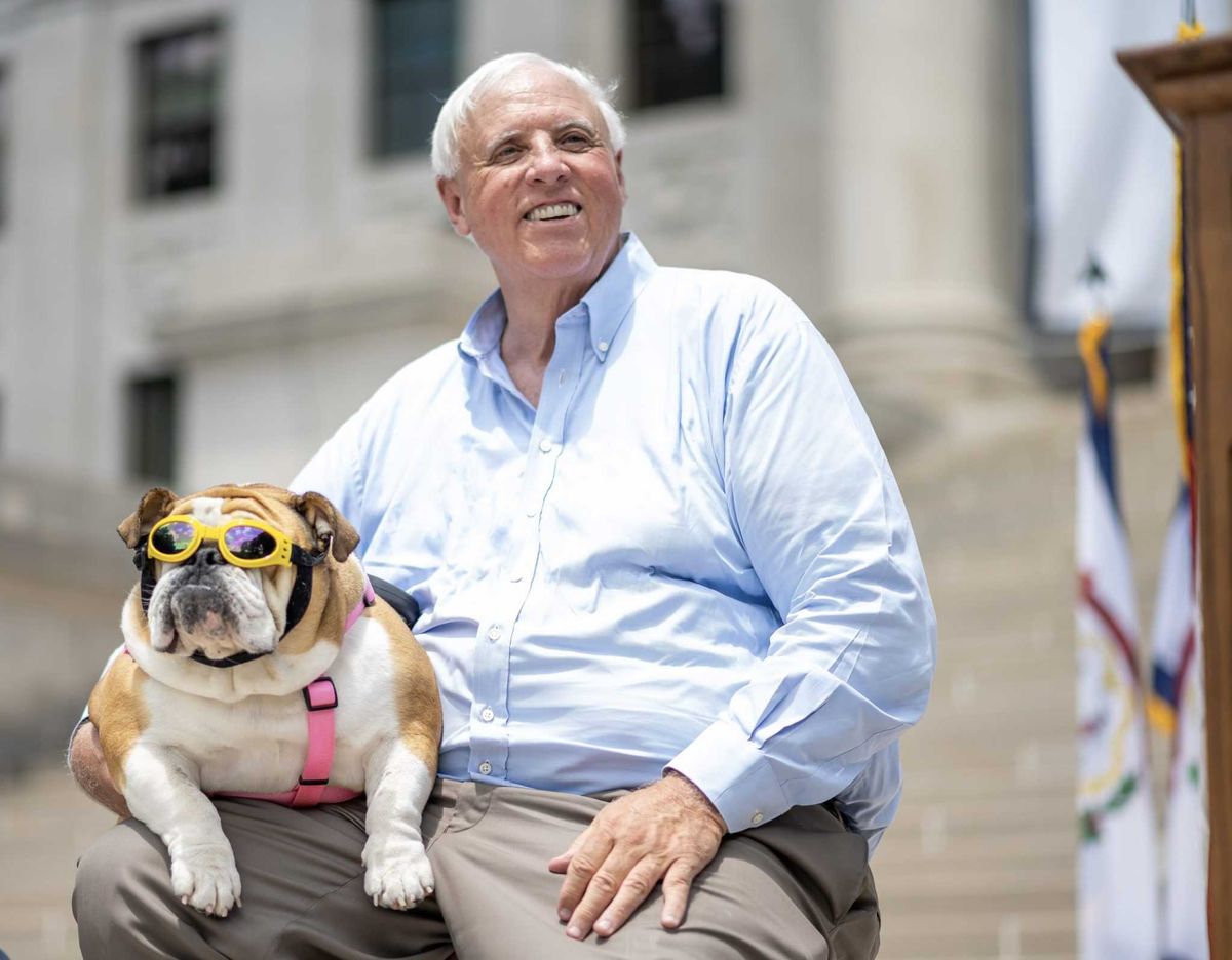 Republican holds birthday party for his dog in Senate office building during shutdown