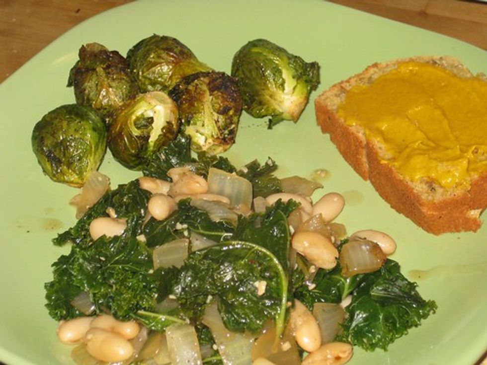 Beans & greens, brussel sprouts, apple bread