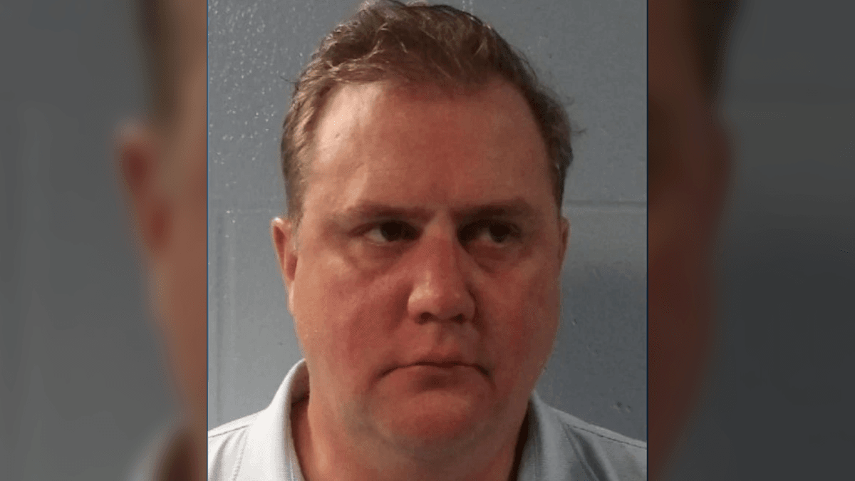 GOP prosecutor goes to war with Republican governor amid official's second arrest