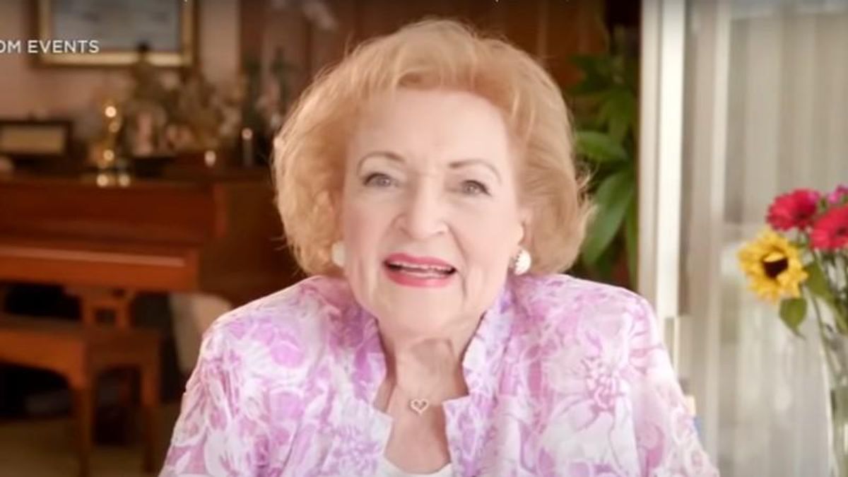 Betty White died after suffering a stroke: report