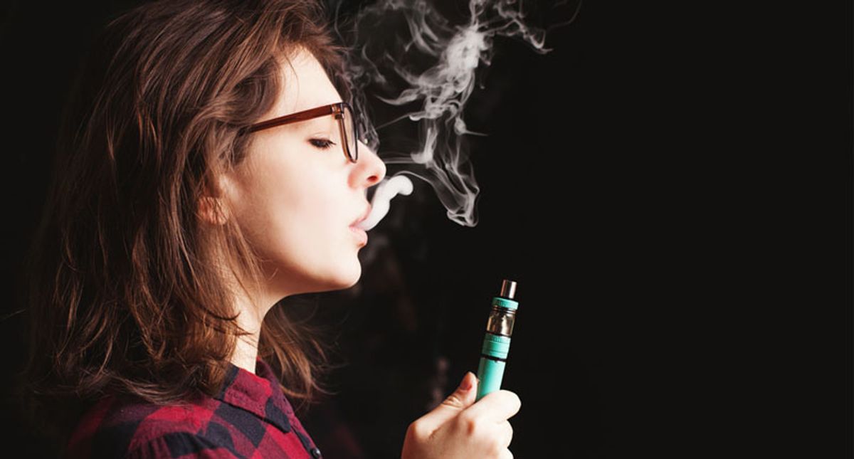 'From 'build the wall' to 'save the Juul'': Trump's Friday vape vow draws instant mockery